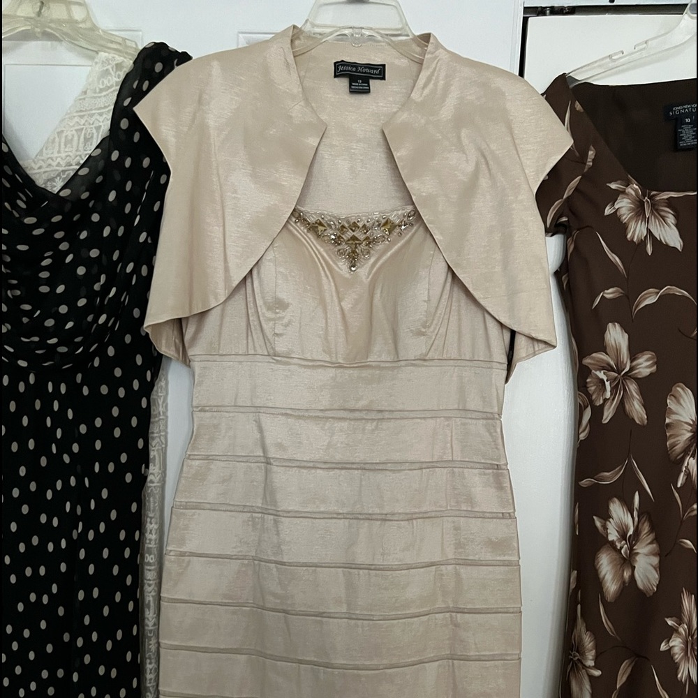 Nice Cream color dress Thin straps with small jacket